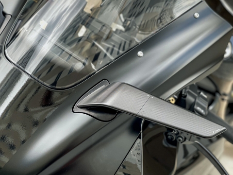 YAMAHA YZF-R1 2021 "CHIẾN BINH BÓNG TỐI" SIÊU CHẤT VỚI DÀN ĐỒ CHẤT CHƠI