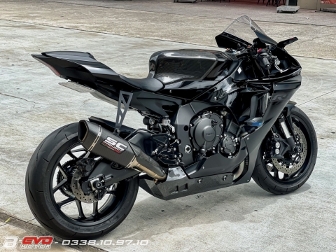 YAMAHA YZF-R1 2021 "CHIẾN BINH BÓNG TỐI" SIÊU CHẤT VỚI DÀN ĐỒ CHẤT CHƠI