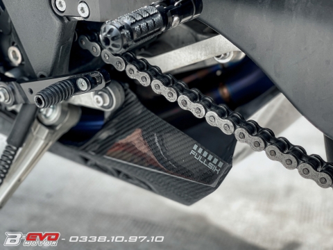 YAMAHA YZF-R1 2021 "CHIẾN BINH BÓNG TỐI" SIÊU CHẤT VỚI DÀN ĐỒ CHẤT CHƠI