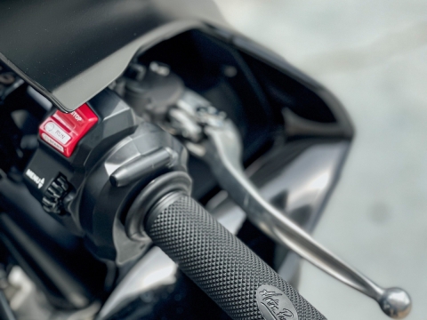 YAMAHA YZF-R1 2021 "CHIẾN BINH BÓNG TỐI" SIÊU CHẤT VỚI DÀN ĐỒ CHẤT CHƠI