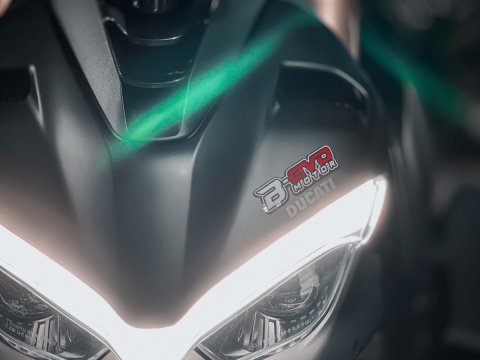 DUCATI STREETFIGHTER V4S VỪA ĐẬP THÙNG VỚI LOẠT OPTION CỰC KHỦNG 